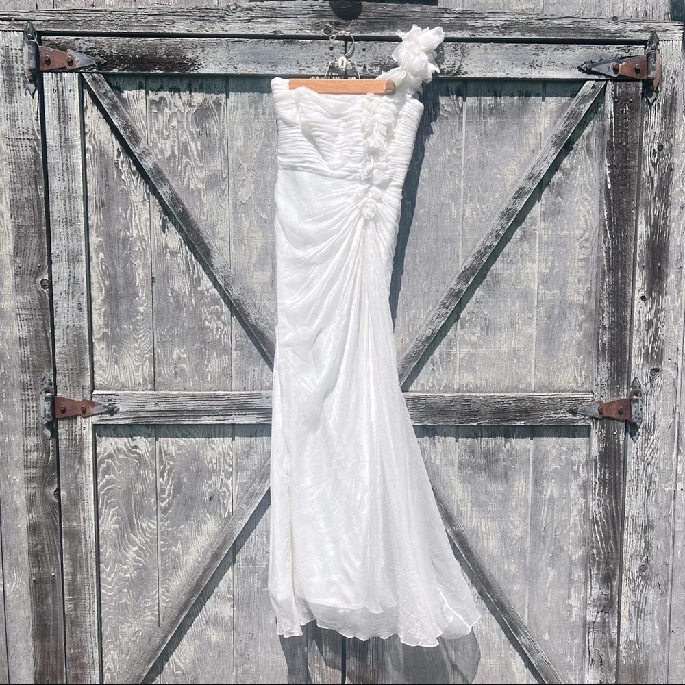 Tadashi Shoji Wedding Dress​